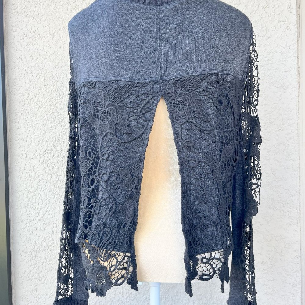 Free People Pretty Rad Lace Split Back Sweater Sz S Gray Crochet - Picture 8 of 16